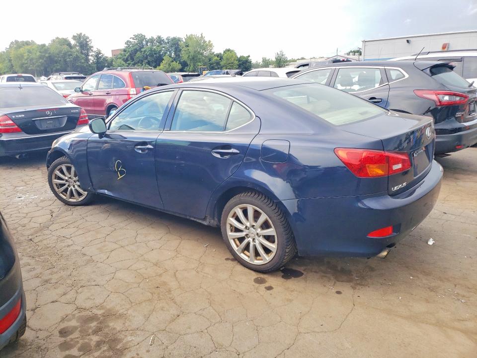 Photo 2 from auction – 2006 LEXUS IS with VIN JTHCK262862007222