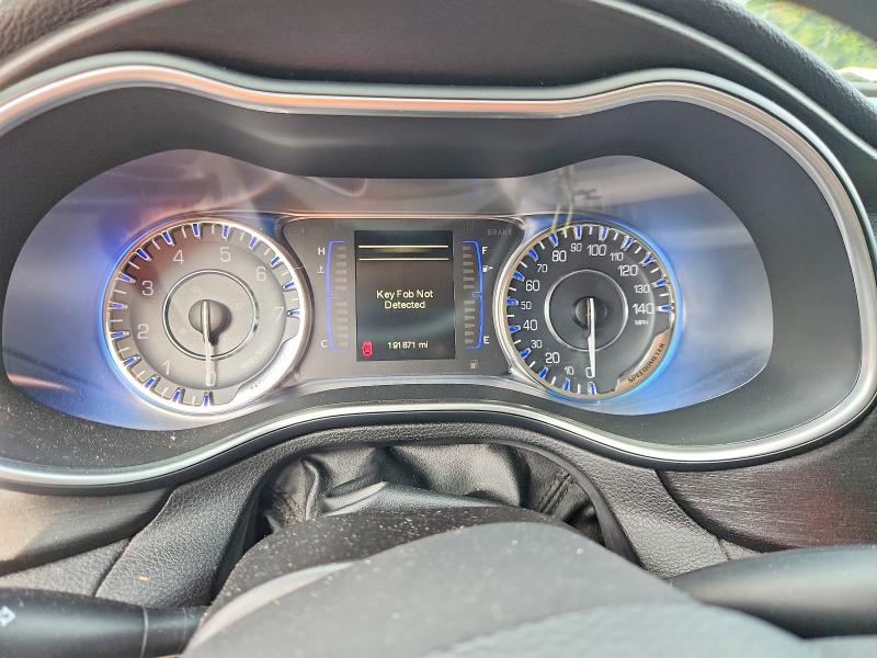 Photo 9 from auction – 2015 CHRYSLER 200 with VIN 1C3CCCAB8FN690330