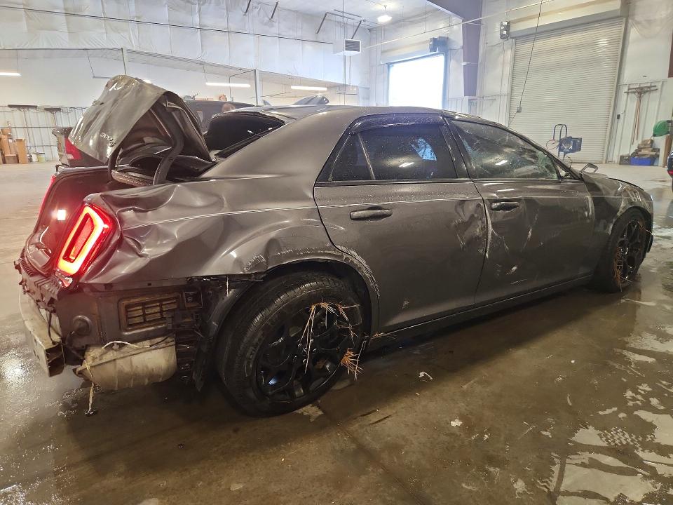 Photo 3 from auction – 2017 CHRYSLER 300 with VIN 2C3CCAGG4HH606944