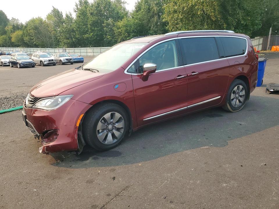 CHRYSLER PACIFICA 2017 with VIN 2C4RC1N77HR798329 - Photo from auction