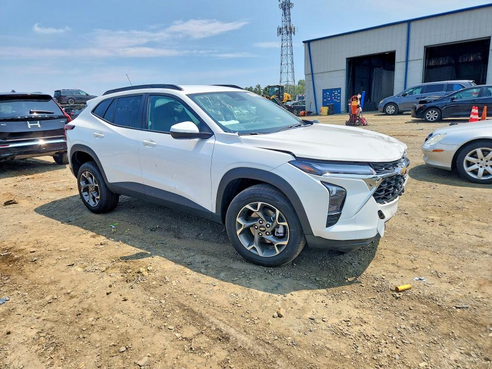 Photo 4 from auction – 2026 CHEVROLET TRAX with VIN KL77LHEP9TC129736