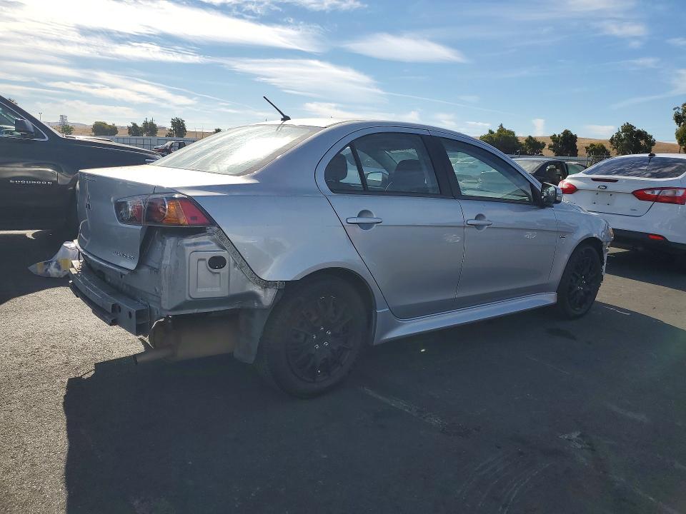 Photo 3 from auction – 2015 MITSUBISHI LANCER with VIN JA32U2FU0FU015424