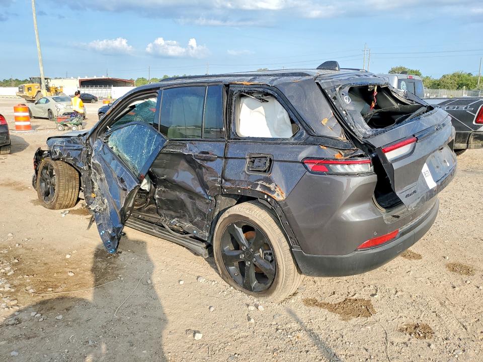 Снимка 2 от търг – 2025 JEEP GRAND CHEROKEE с VIN 1C4RJHBG8SC354248
