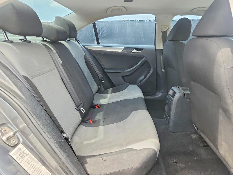 Photo 10 from auction – 2017 VOLKSWAGEN JETTA with VIN 3VW2B7AJ9HM325349