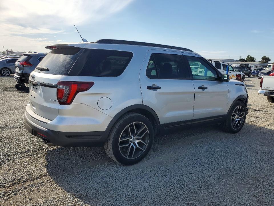 Photo 3 from auction – 2019 FORD EXPLORER with VIN 1FM5K8GT8KGB48112