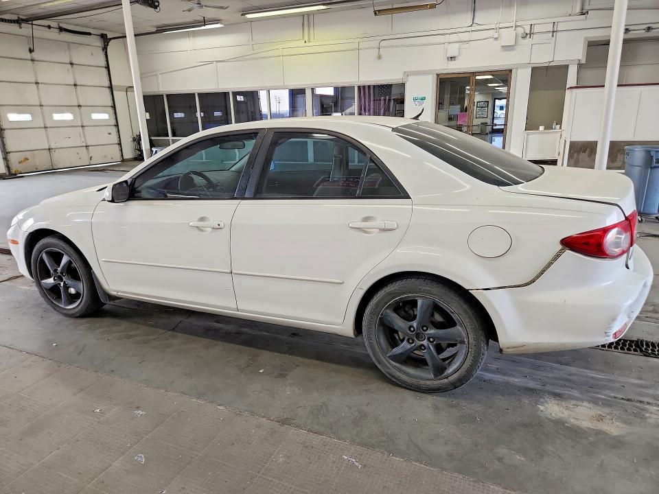 Photo 2 from auction – 2004 MAZDA 6 with VIN 1YVFP80C545N40817