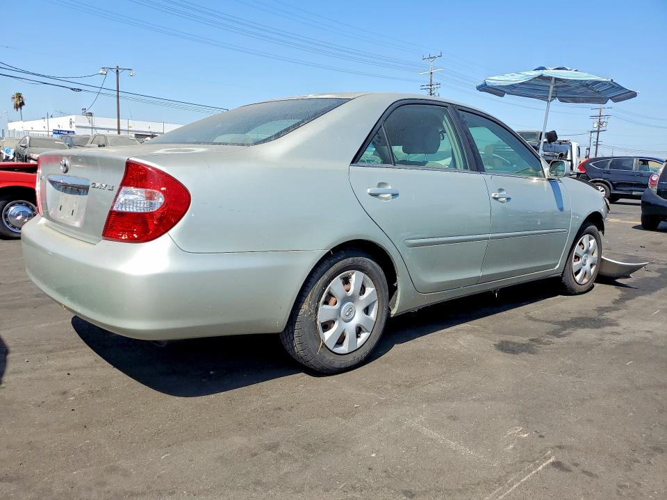 Photo 3 from auction – 2002 TOYOTA CAMRY with VIN JTDBE30K920055045