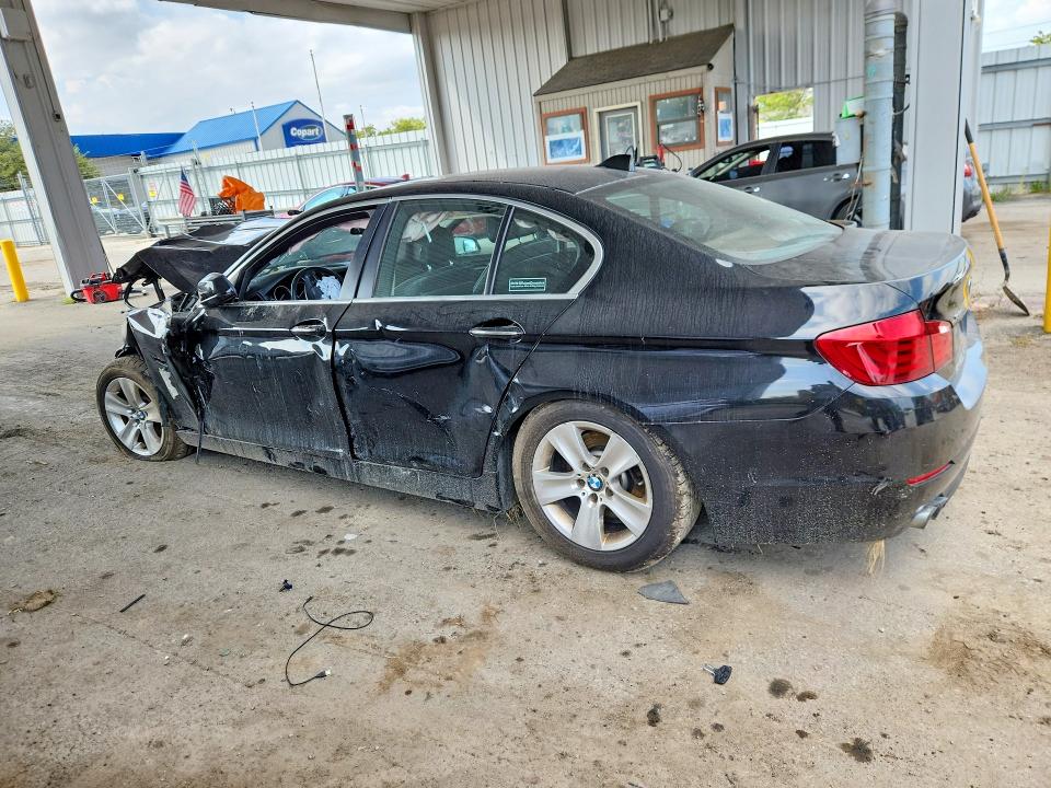 Снимка 2 от търг – 2013 BMW 528 с VIN WBAXH5C54DD111304
