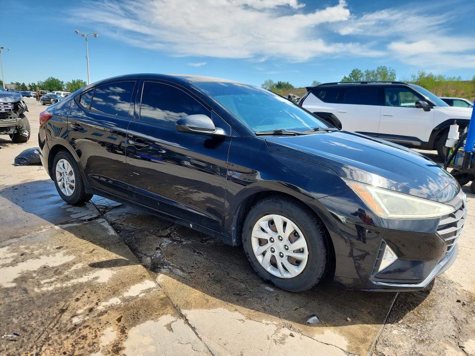 Photo 4 from auction – 2020 HYUNDAI ELANTRA with VIN KMHD74LF4LU902826