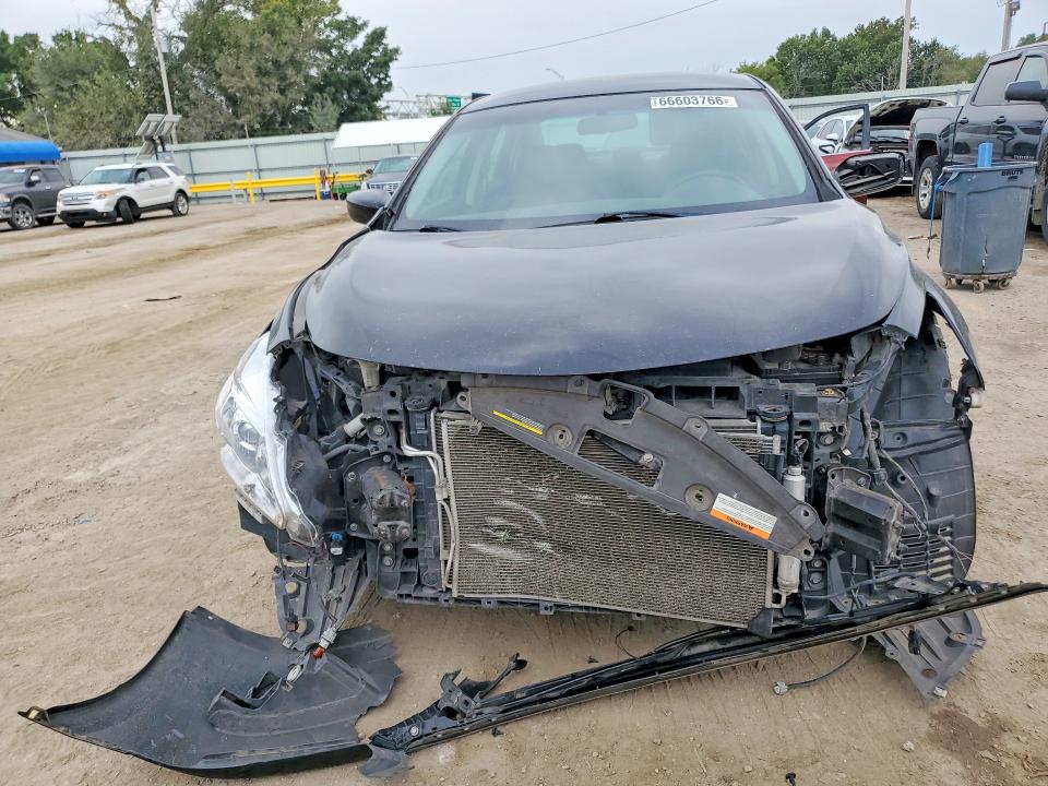 Photo 5 from auction – 2015 NISSAN ALTIMA with VIN 1N4AL3AP8FN917732