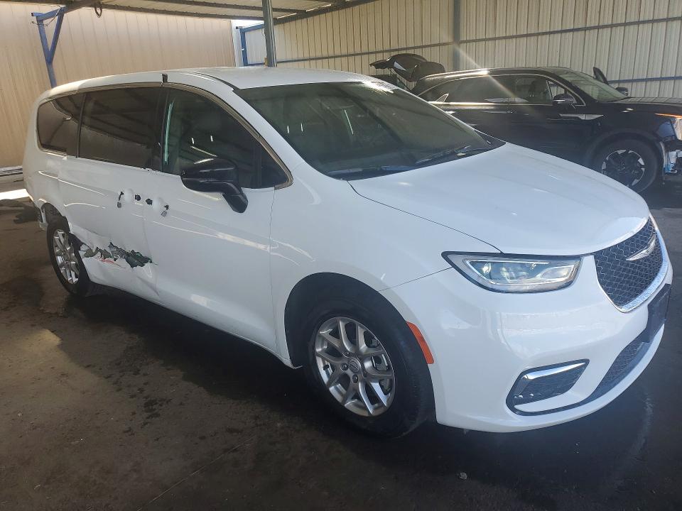 Photo 4 from auction – 2026 CHRYSLER PACIFICA with VIN 2C4RC1BG2TR267276