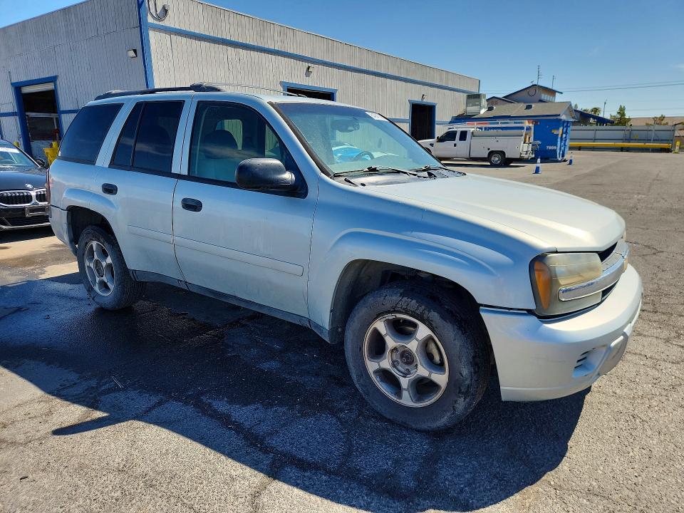 Photo 4 from auction – 2008 CHEVROLET TRAILBLAZER with VIN 1GNDT13S182235123