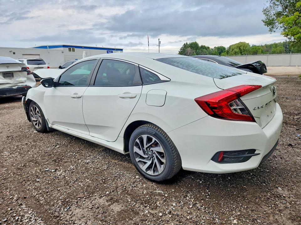 Photo 2 from auction – 2016 HONDA CIVIC with VIN 2HGFC2F71GH023814