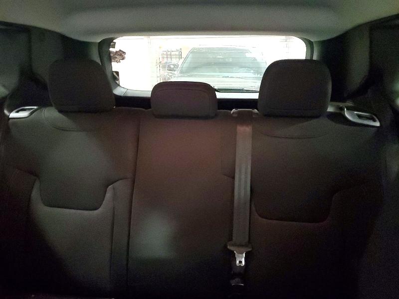 Photo 10 from auction – 2016 JEEP RENEGADE with VIN ZACCJBCT6GPD64228