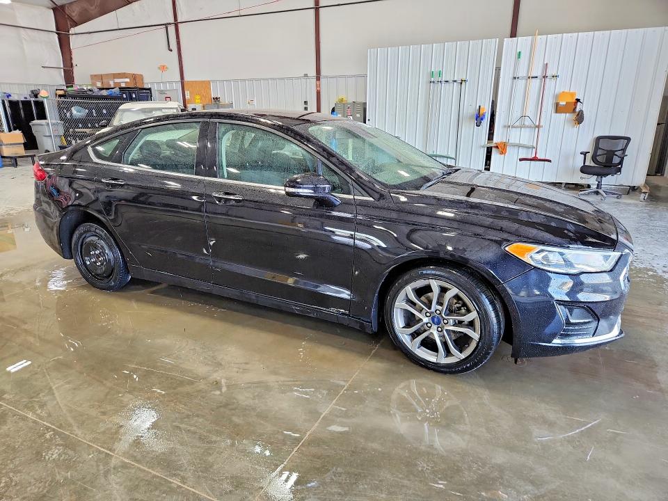 Photo 4 from auction – 2020 FORD FUSION with VIN 3FA6P0CD9LR205704