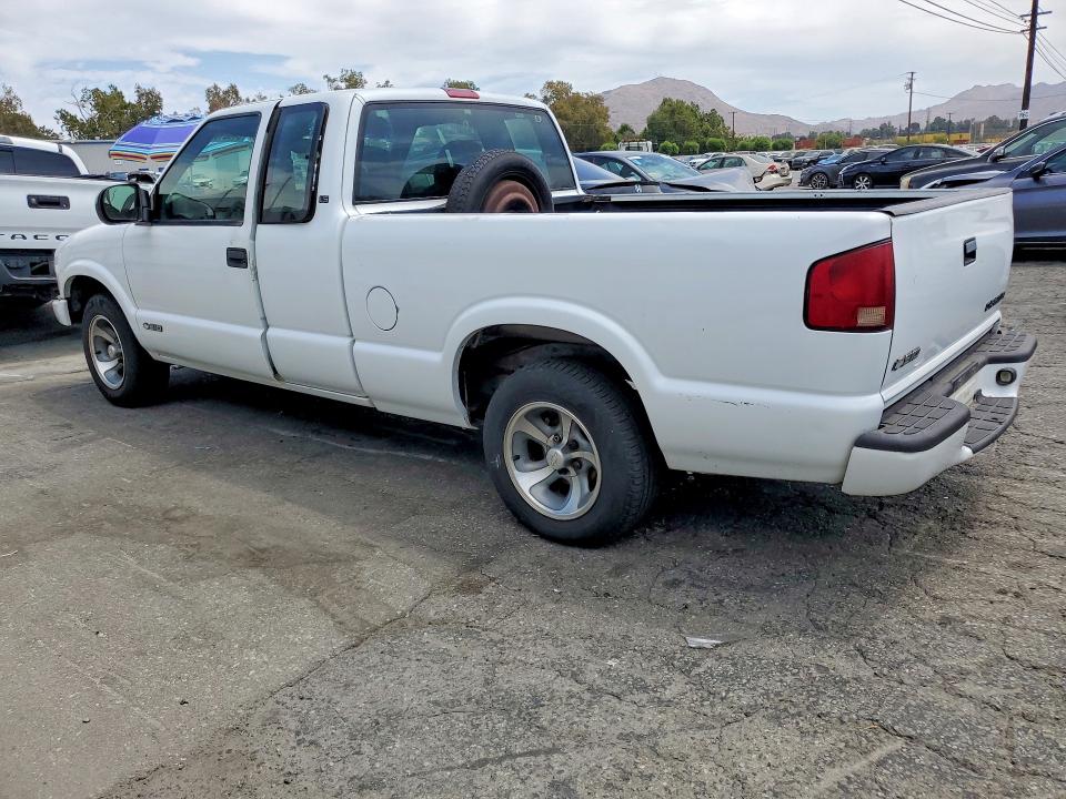 Photo 2 from auction – 2001 CHEVROLET S TRUCK with VIN 1GCCS19W718163218