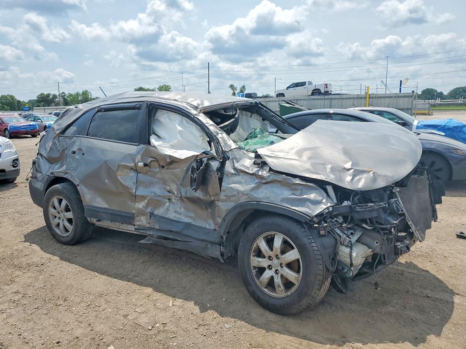 Photo 4 from auction – 2013 KIA SORENTO with VIN 5XYKT3A65DG423015