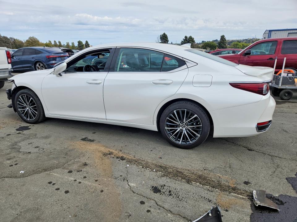 Photo 2 from auction – 2024 LEXUS ES 300H with VIN 58ADA1C13RU040706