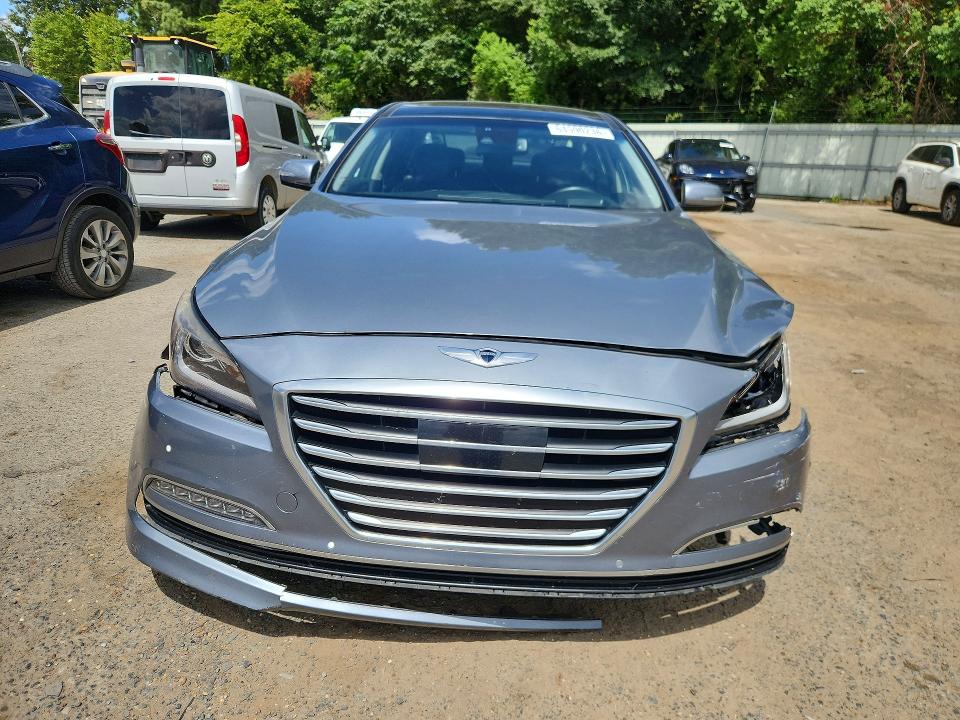 Photo 5 from auction – 2016 HYUNDAI GENESIS with VIN KMHGN4JE1GU121538