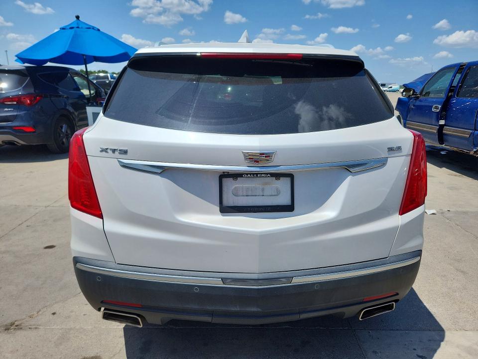 Photo 6 from auction – 2017 CADILLAC XT5 with VIN 1GYKNCRS1HZ158493