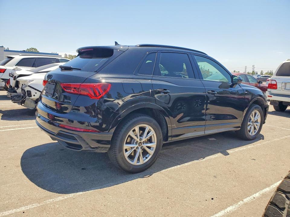 Photo 3 from auction – 2022 AUDI Q3 with VIN WA1EECF35N1069207