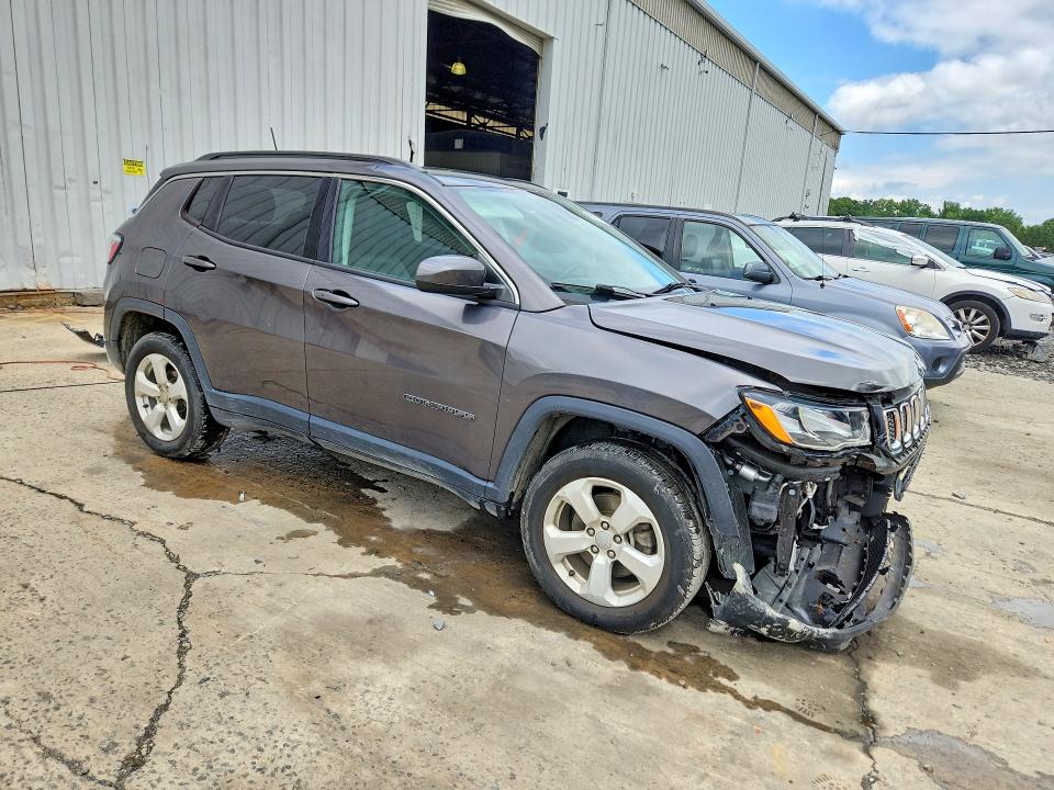 Photo 4 from auction – 2019 JEEP COMPASS with VIN 3C4NJDBB1KT678917