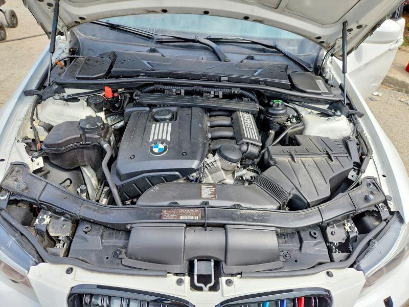 Photo 11 from auction – 2011 BMW 328 with VIN WBAPH7C53BA801510