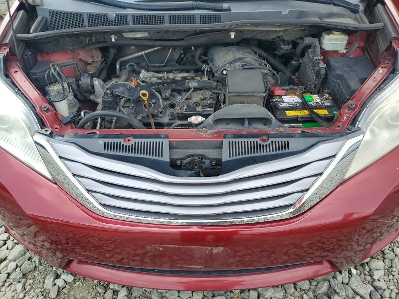 Photo 12 from auction – 2017 TOYOTA SIENNA with VIN 5TDYZ3DC5HS768869
