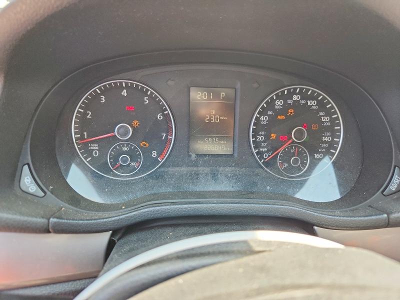 Photo 9 from auction – 2013 VOLKSWAGEN PASSAT with VIN 1VWAP7A38DC042256