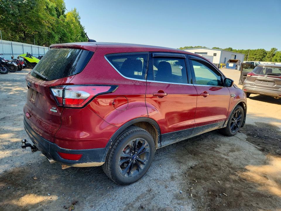 Photo 3 from auction – 2017 FORD ESCAPE with VIN 1FMCU0G90HUB66377