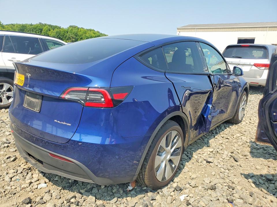 Photo 3 from auction – 2021 TESLA MODEL Y with VIN 5YJYGDEE8MF063817