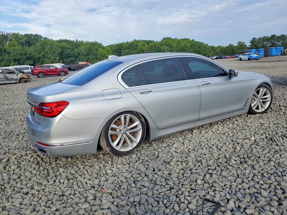 Photo 3 from auction – 2016 BMW 750 with VIN WBA7F2C56GG416813