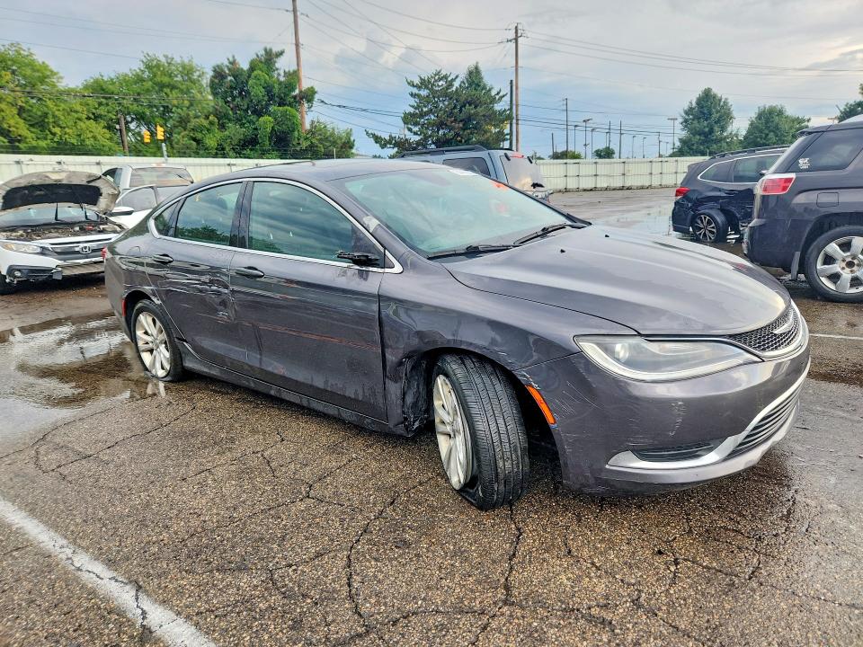 Photo 4 from auction – 2016 CHRYSLER 200 with VIN 1C3CCCAB3GN121693