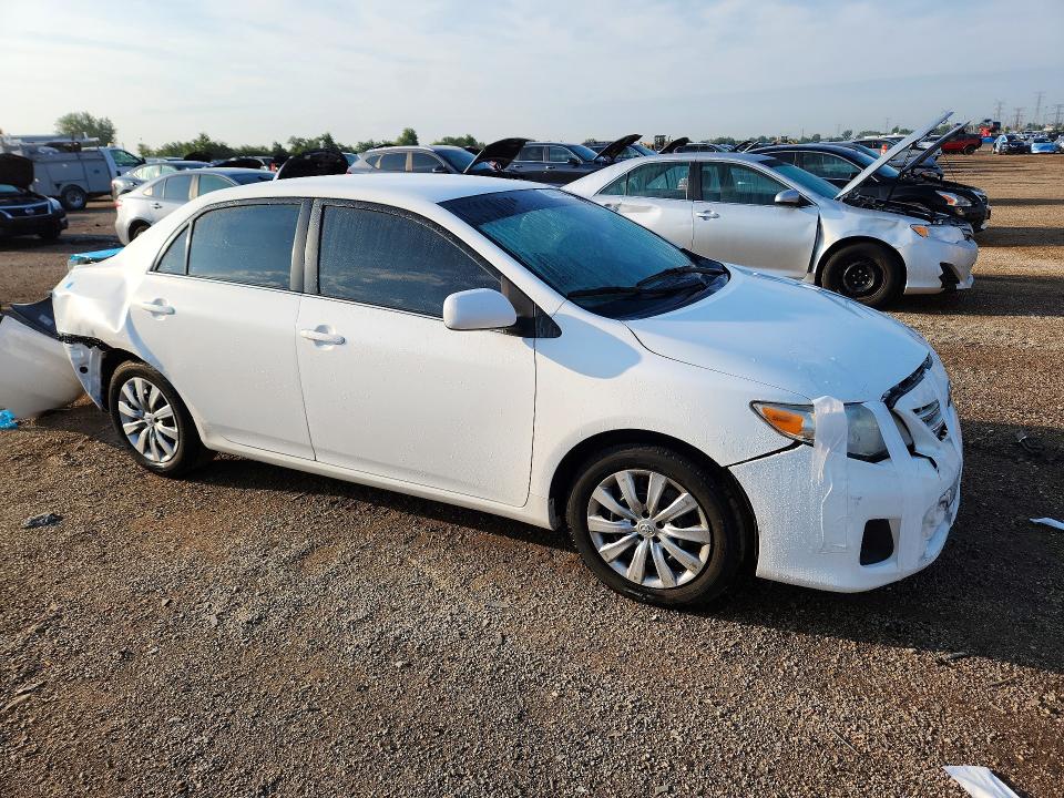 Photo 4 from auction – 2013 TOYOTA COROLLA with VIN 2T1BU4EEXDC043894