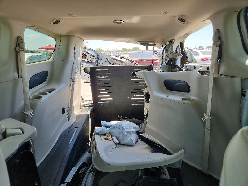 Photo 10 from auction – 2021 CHRYSLER VOYAGER with VIN 2C4RC1DG2MR565082