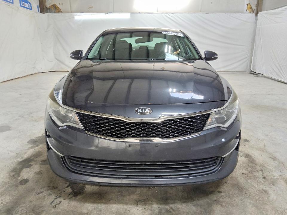 Photo 5 from auction – 2017 KIA OPTIMA with VIN 5XXGT4L33HG175890