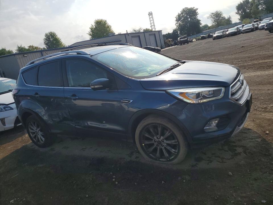 Photo 4 from auction – 2018 FORD ESCAPE with VIN 1FMCU9J99JUA47522
