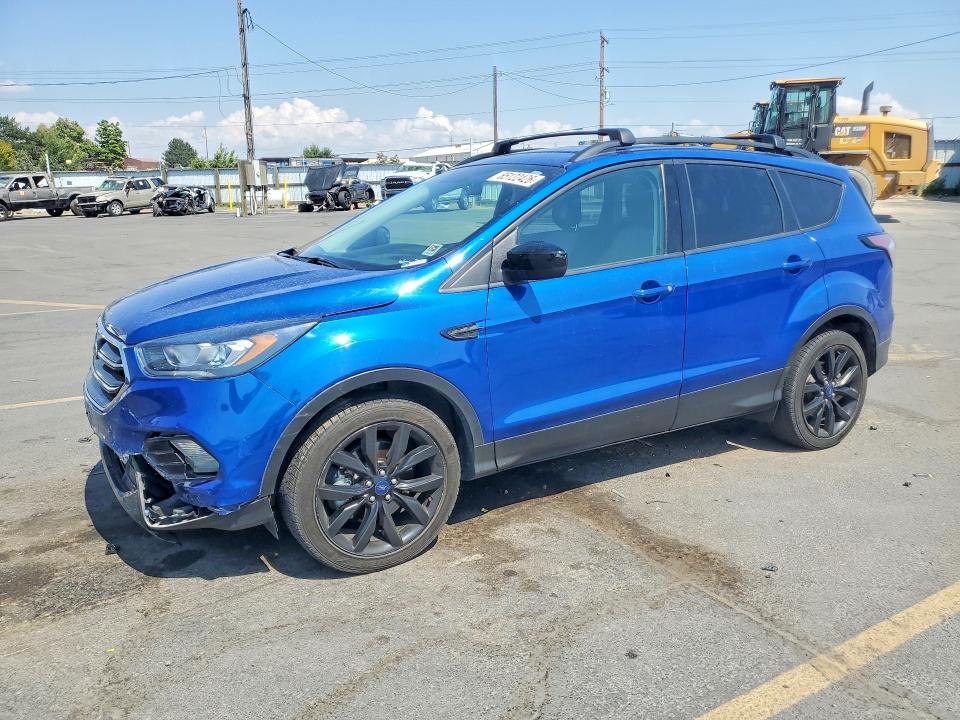 FORD ESCAPE 2018 with VIN 1FMCU9GD7JUC94937 - Photo from auction