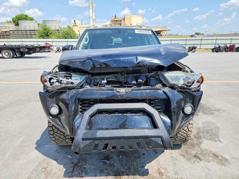 Photo 5 from auction – 2017 TOYOTA 4RUNNER with VIN JTEBU5JR9H5450201