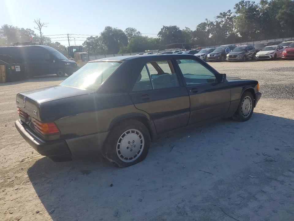 Photo 3 from auction – 1990 MERCEDES-BENZ 190 with VIN WDBDA29D8LF727659