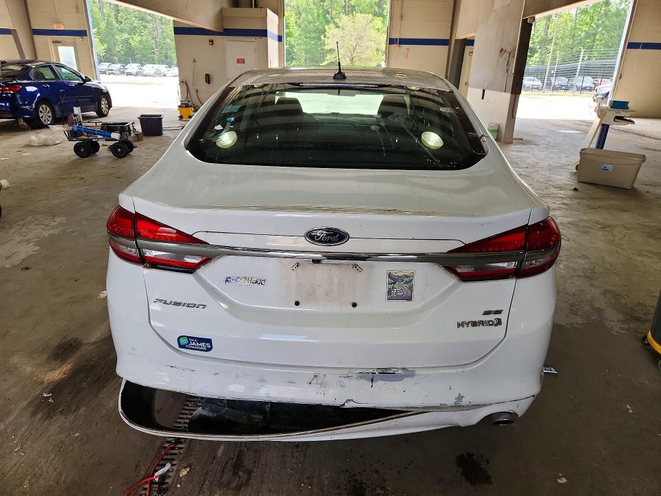 Photo 6 from auction – 2017 FORD FUSION with VIN 3FA6P0LU2HR233268