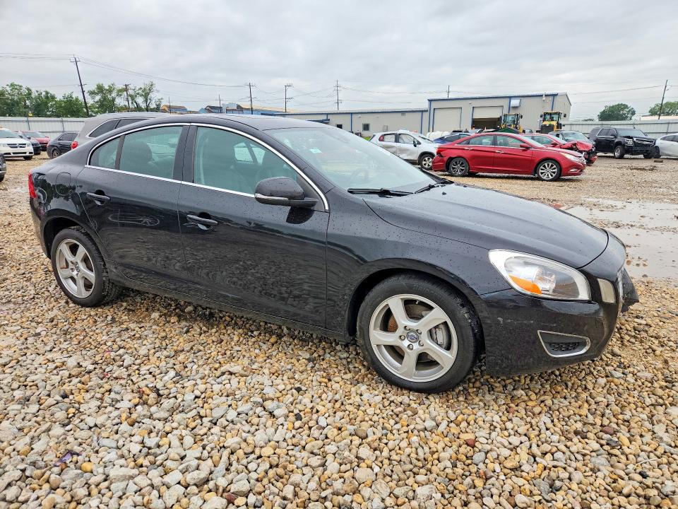 Foto 4 de la subasta – 2012 VOLVO S60 con VIN YV1622FS8C2042993
