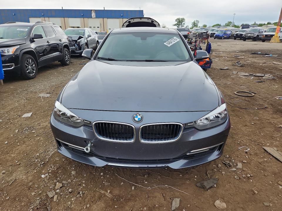 Photo 5 from auction – 2012 BMW 328 with VIN WBA3A5C54CF341589