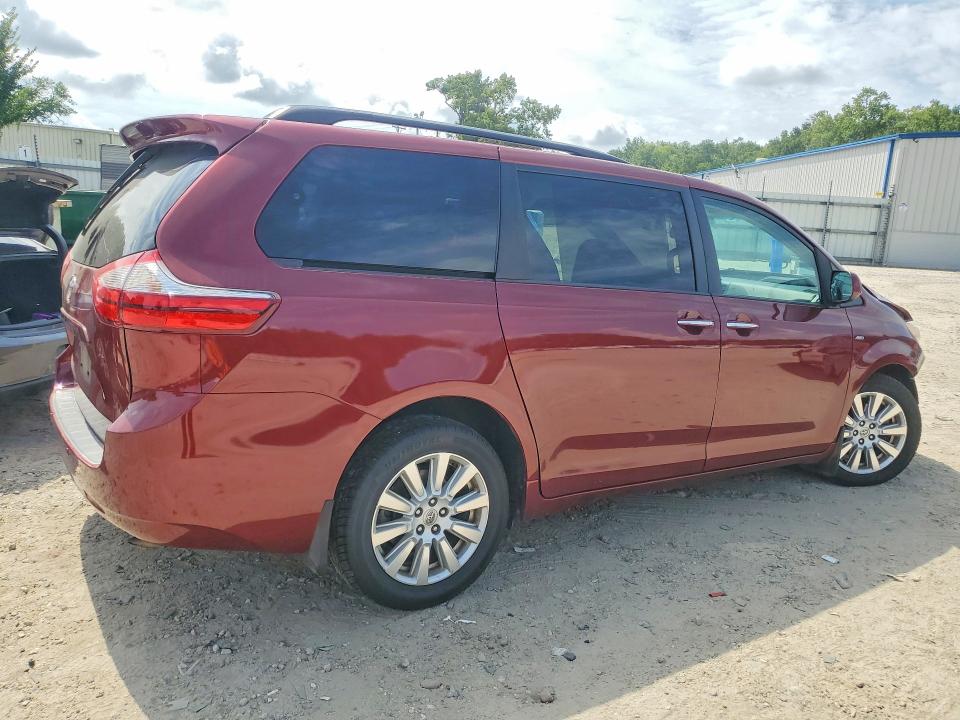 Photo 3 from auction – 2017 TOYOTA SIENNA with VIN 5TDDZ3DC8HS183105