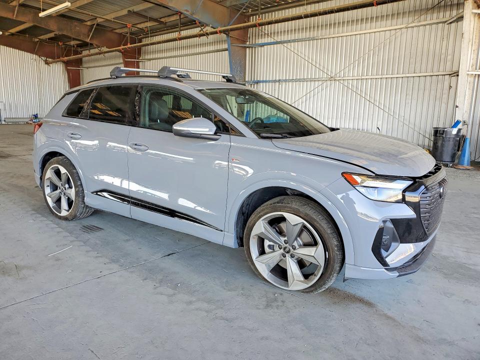 Photo 4 from auction – 2025 AUDI Q4 E-TRON with VIN WA1LUBFZ2SP042404