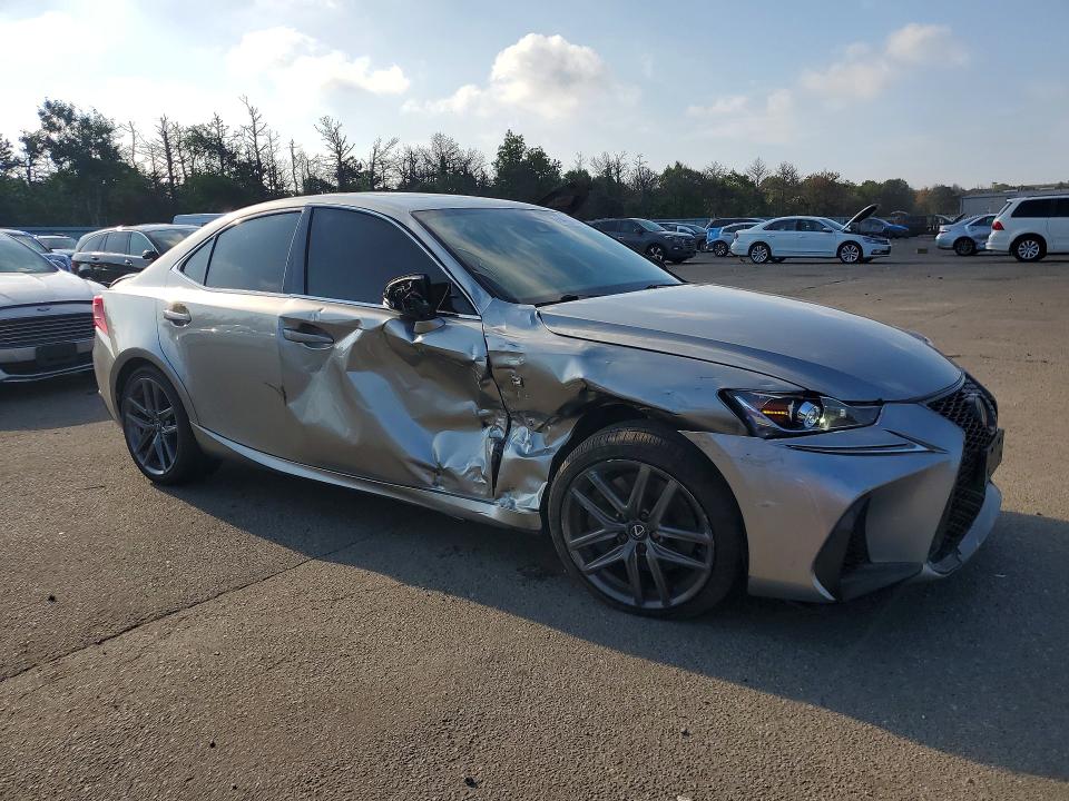 Photo 4 from auction – 2019 LEXUS IS with VIN JTHC81D24K5036544