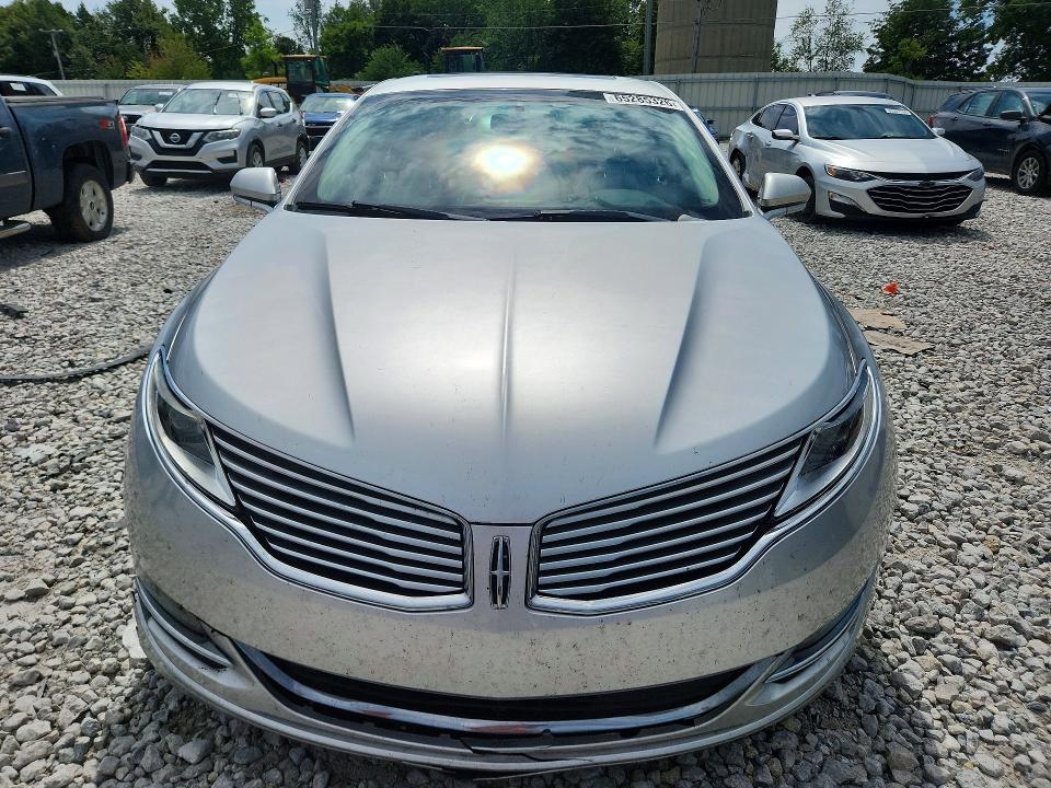 Photo 5 from auction – 2016 LINCOLN MKZ with VIN 3LN6L2LU8GR606163