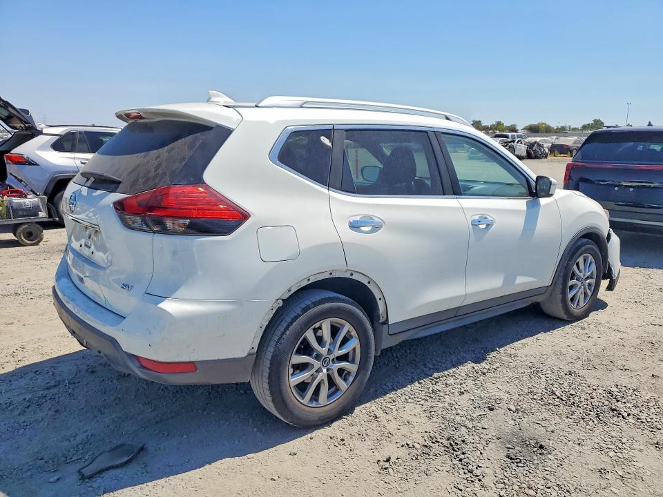 Photo 3 from auction – 2017 NISSAN ROGUE with VIN KNMAT2MT7HP550276