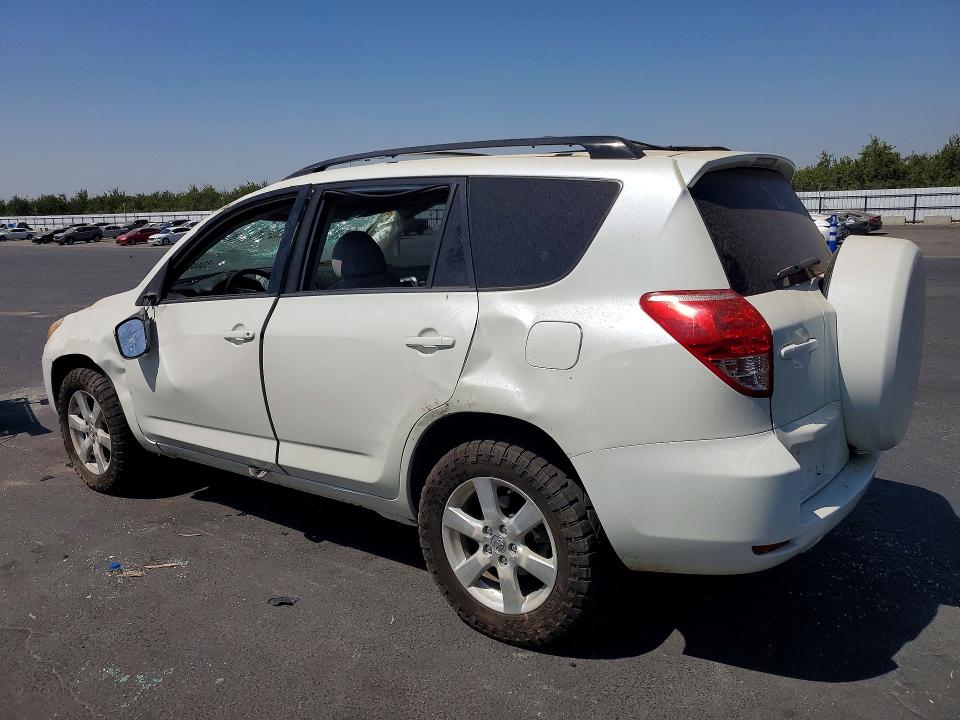 Photo 2 from auction – 2007 TOYOTA RAV4 with VIN JTMBK31V275014221