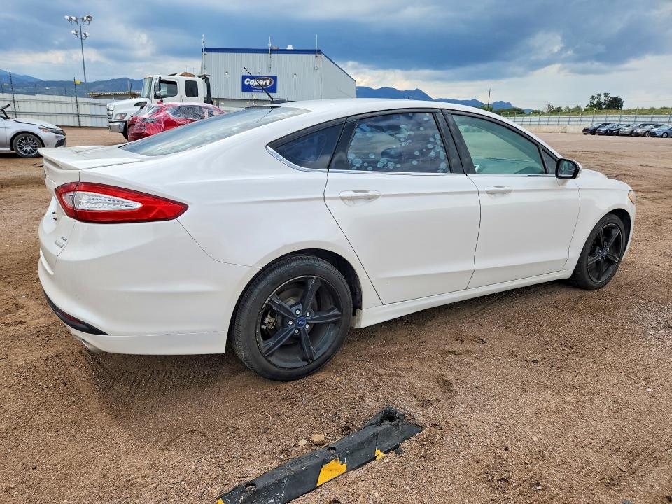 Photo 3 from auction – 2016 FORD FUSION with VIN 3FA6P0HD0GR328354